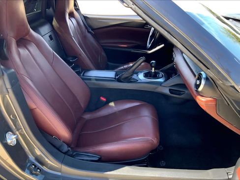 Used 2019 MAZDA MX-5 Miata RF Grand Touring w/ GT-S Package image 8