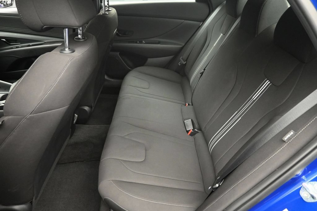 Used 2025 Hyundai Elantra Sport FWD image 12