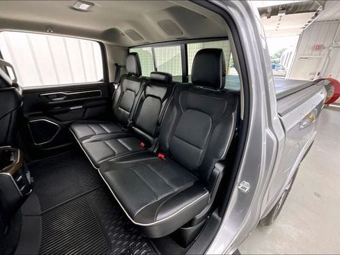 Used 2022 RAM 1500 Laramie AWD/4WD image 19