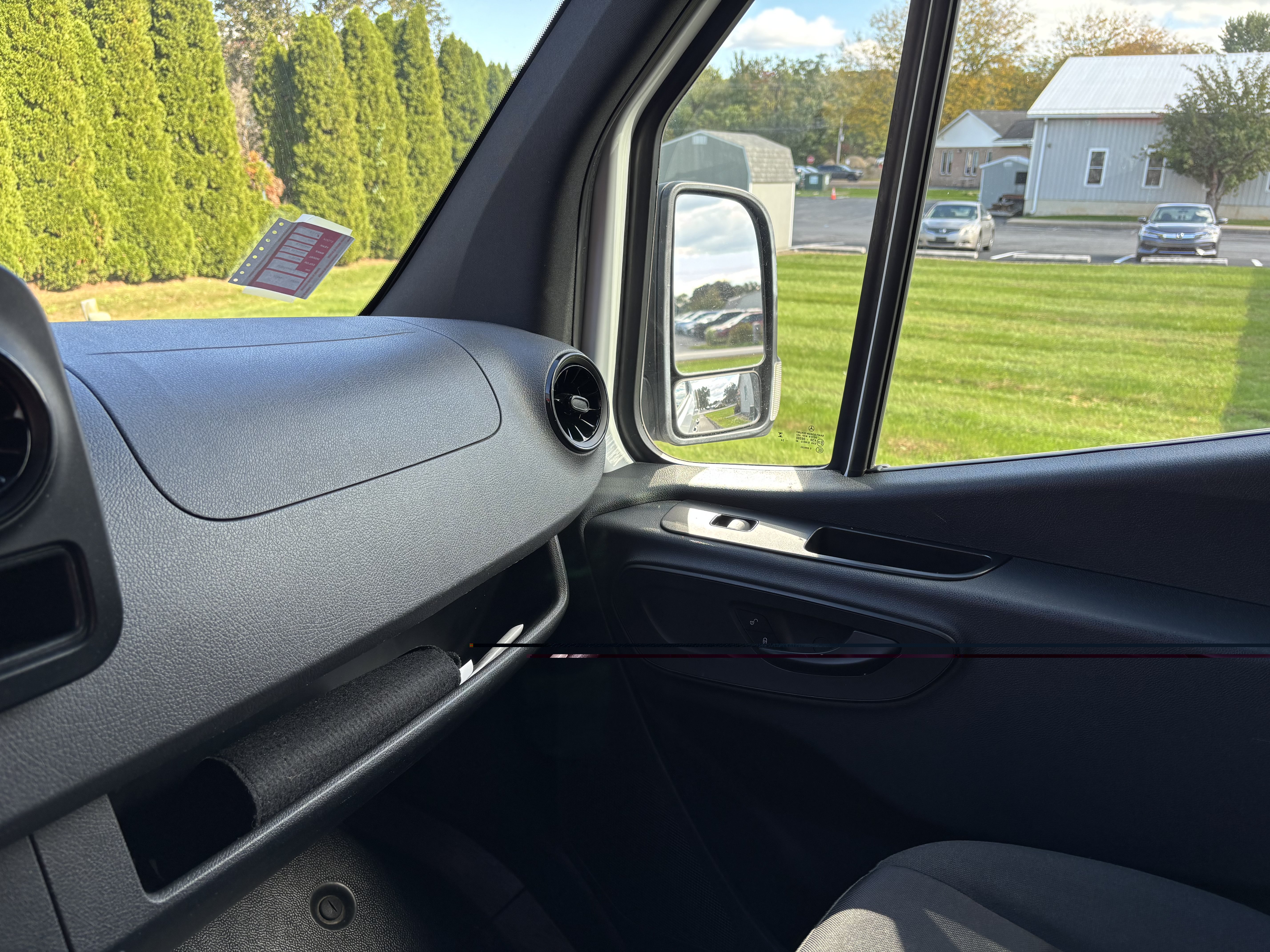Used 2024 Mercedes-Benz Sprinter 2500 image 20