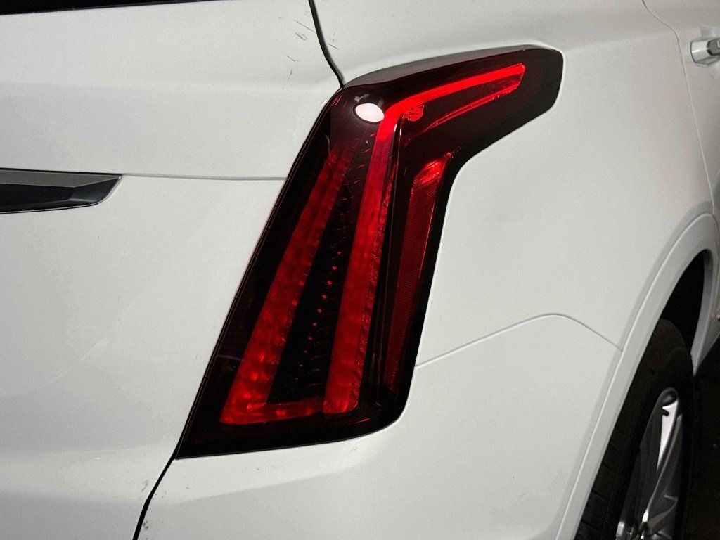 Used 2024 Cadillac XT5 Premium Luxury FWD image 33