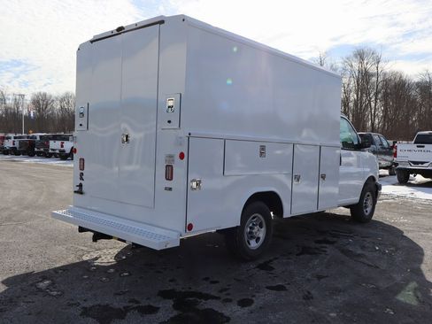 New 2026 Chevrolet Express 3500 w/ Power Convenience Package image 30