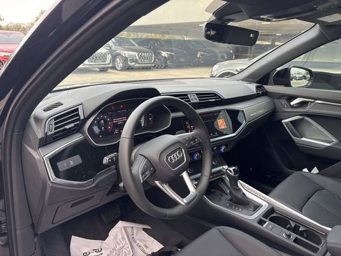 New 2025 Audi Q3 2.0T Premium image 12