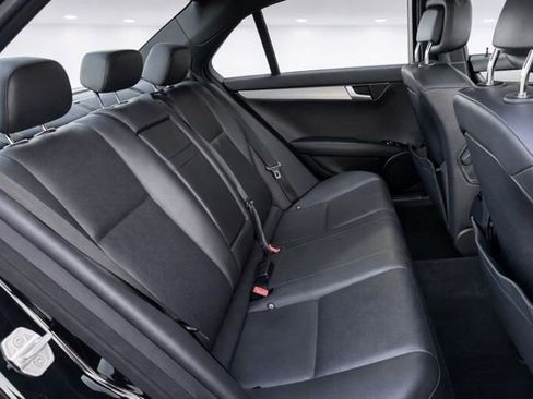 Used 2014 Mercedes-Benz C 250 Sedan image 25