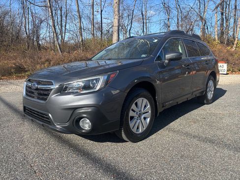 Used 2018 Subaru Outback 2.5i Premium image 4