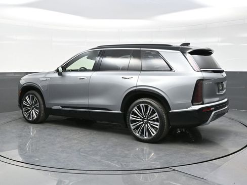 New 2026 Cadillac Vistiq Premium Luxury w/ LPO, Floor Liner Package image 4
