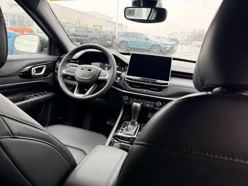 New 2026 Jeep Compass Limited image 18