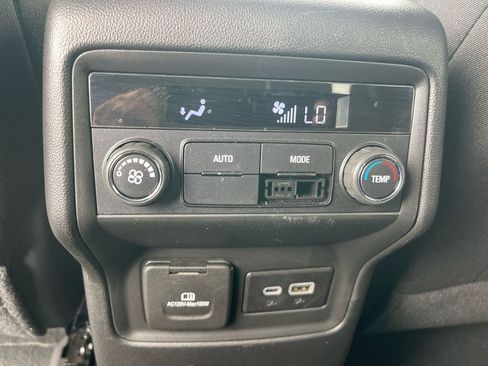 Used 2023 GMC Acadia SLE w/ Driver Convenience Package image 12