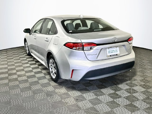 Certified 2025 Toyota Corolla LE FWD image 6