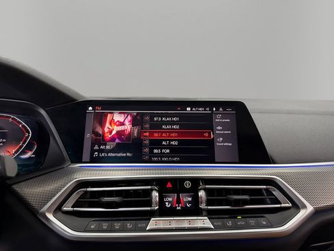 Used 2019 BMW X5 xDrive50i w/ M Sport Package AWD/4WD image 23