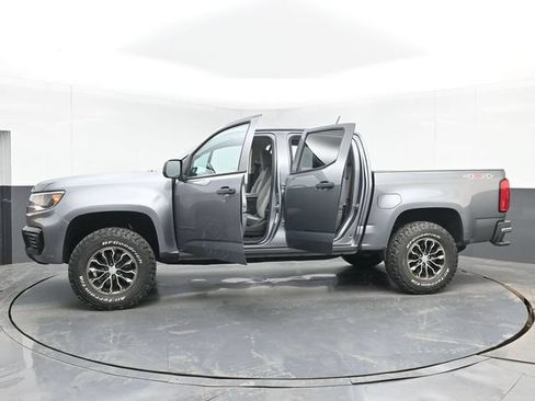 Used 2022 Chevrolet Colorado W/T w/ WT Convenience Package AWD/4WD image 49