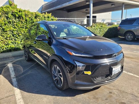 Used 2022 Chevrolet Bolt EUV Premier w/ Sun & Sound Package image 3