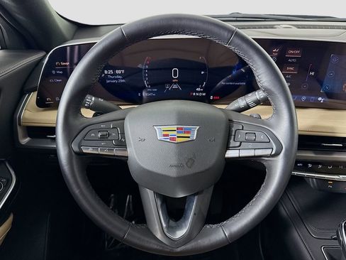 Used 2025 Cadillac XT4 Premium Luxury image 11