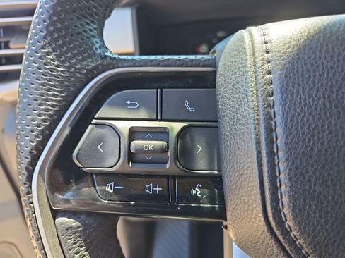 Used 2024 Toyota Tundra Limited AWD/4WD image 21