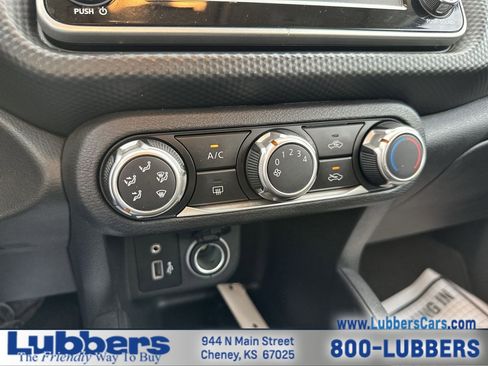 Used 2021 Nissan Kicks S image 16