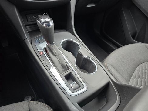 Used 2020 Chevrolet Equinox LT image 25