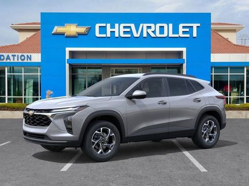 New 2026 Chevrolet Trax LT w/ LT Convenience Package image 2