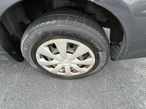 Used 2011 Toyota Corolla LE FWD image 37