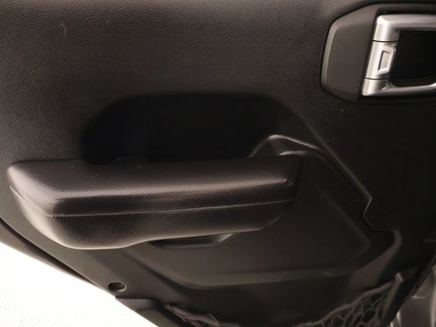 Used 2019 Jeep Wrangler Unlimited Sport S AWD/4WD image 15