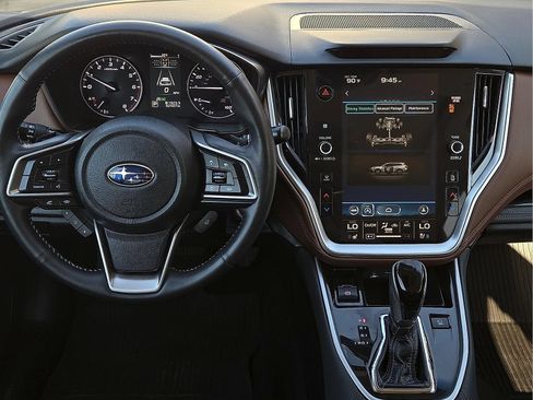 Used 2022 Subaru Outback Touring AWD/4WD image 12