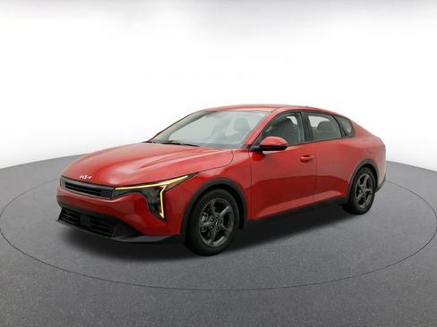 Used 2025 Kia K4 FWD image 3