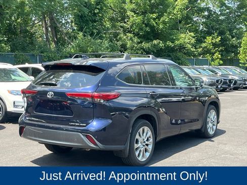 Used 2020 Toyota Highlander Limited AWD/4WD image 7