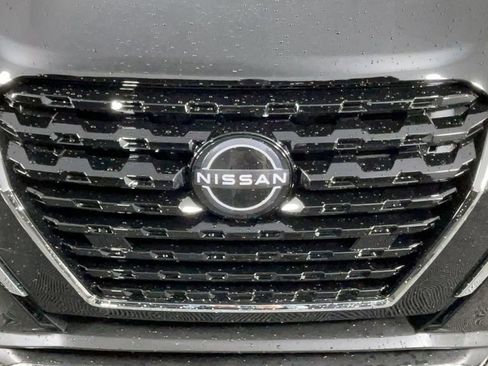 New 2025 Nissan Kicks Play S image 9