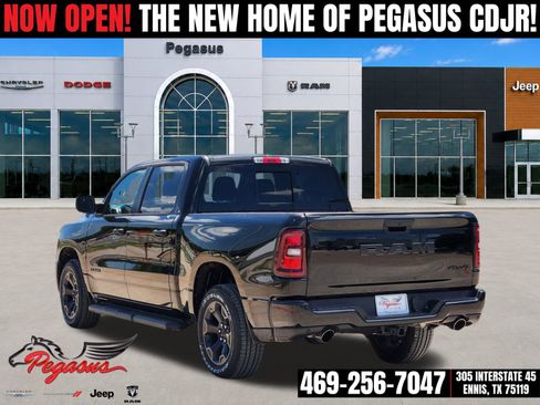 New 2026 RAM 1500 Express AWD/4WD image 4