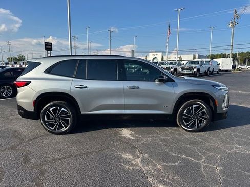 New 2026 Buick Enclave Sport Touring w/ Super Cruise Package image 12