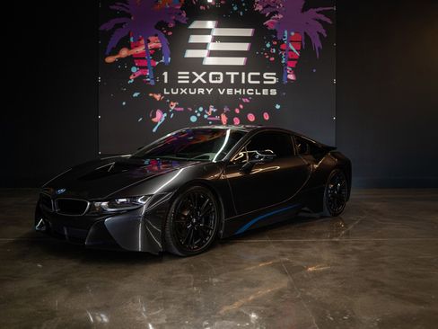 Used 2014 BMW i8 image 3