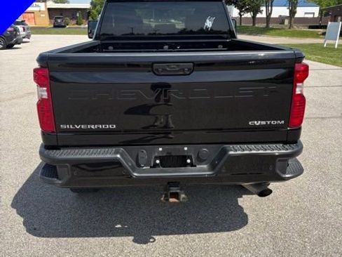 Used 2024 Chevrolet Silverado 2500 Custom w/ Custom Value Package AWD/4WD image 5