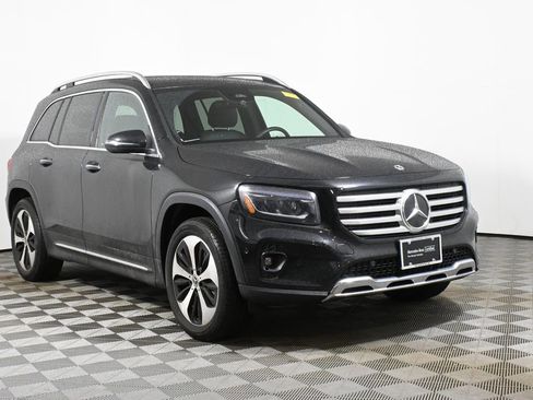 Certified 2026 Mercedes-Benz GLB 250 4MATIC image 9