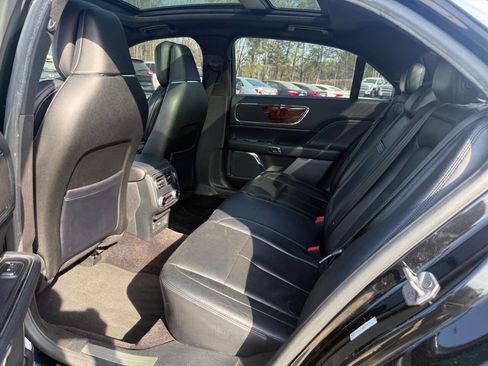 Used 2017 Lincoln Continental Reserve w/ Technology Package image 24