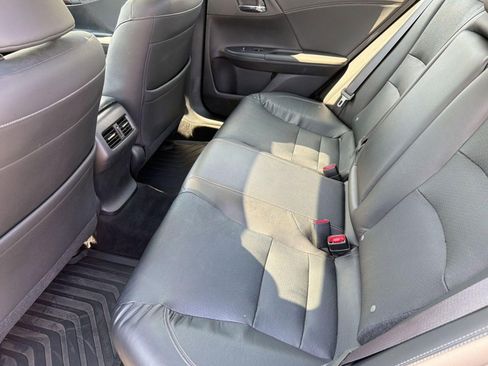 Used 2017 Honda Accord Touring image 24