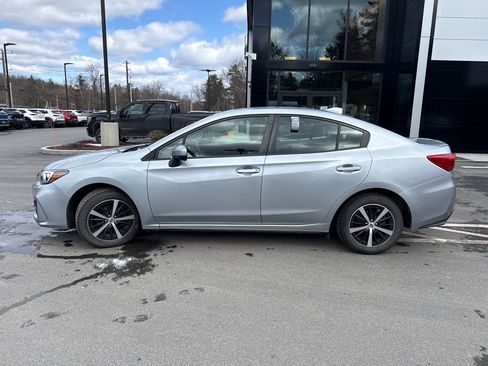 Used 2019 Subaru Impreza 2.0i Premium image 2
