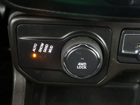 Used 2022 Jeep Renegade Limited image 46