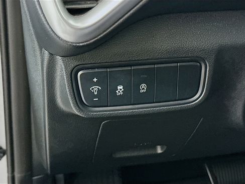 Used 2023 Kia Soul LX w/ Option Group 015 FWD image 17