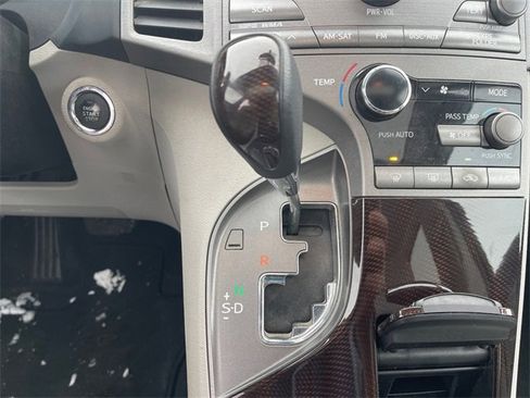 Used 2009 Toyota Venza image 23