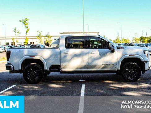 Used 2025 GMC Sierra 2500 AT4 w/ AT4 Premium Plus Package AWD/4WD image 9