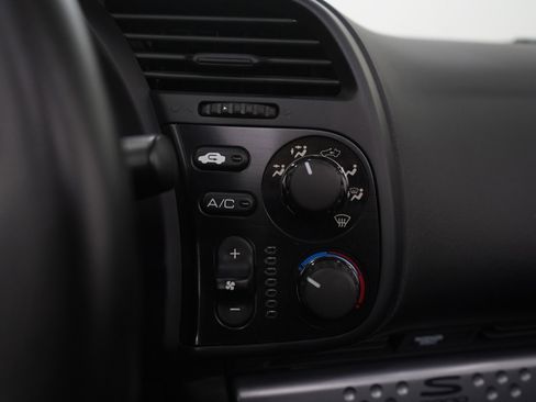 Used 2006 Honda S2000 image 28