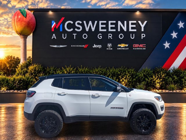 Used 2021 Jeep Compass Trailhawk AWD/4WD image 6