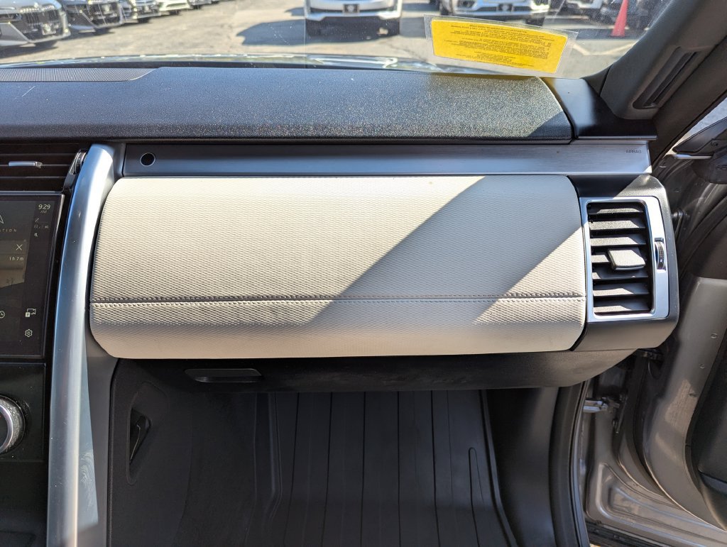 Used 2022 Land Rover Discovery S R-Dynamic AWD/4WD image 34