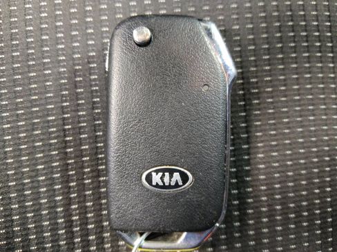 Used 2019 Kia Forte LXS image 32