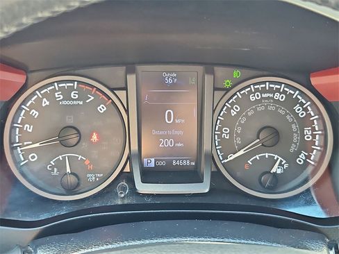 Used 2018 Toyota Tacoma TRD Sport w/ Technology Package image 21