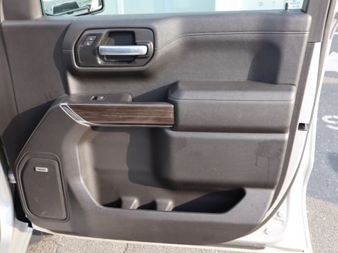 Used 2021 Chevrolet Silverado 1500 LT Trail Boss w/ Convenience Package II AWD/4WD image 34