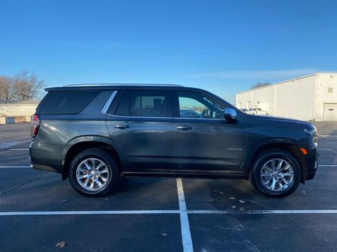 Used 2021 Chevrolet Tahoe Premier w/ Premium Package image 8