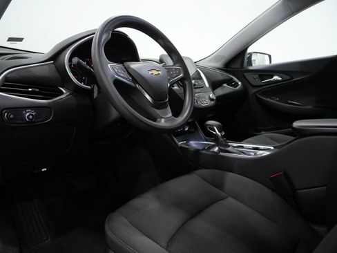 Used 2024 Chevrolet Malibu LT FWD image 11