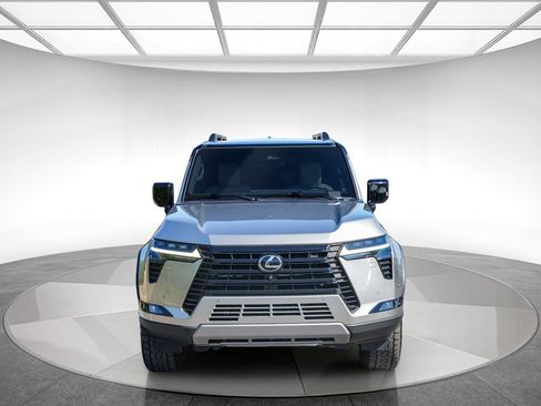 Used 2024 Lexus GX 550 AWD/4WD image 6