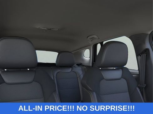 New 2026 Chevrolet Trax LT w/ Driver Confidence Package FWD image 18