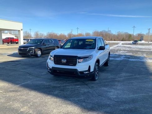 Used 2023 Honda Ridgeline Sport image 2